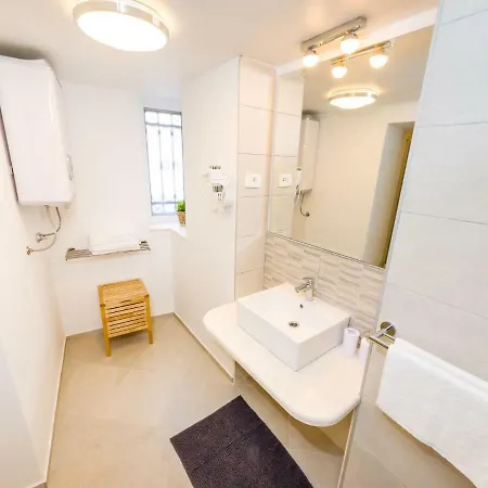 Navis Luxury * Vodice